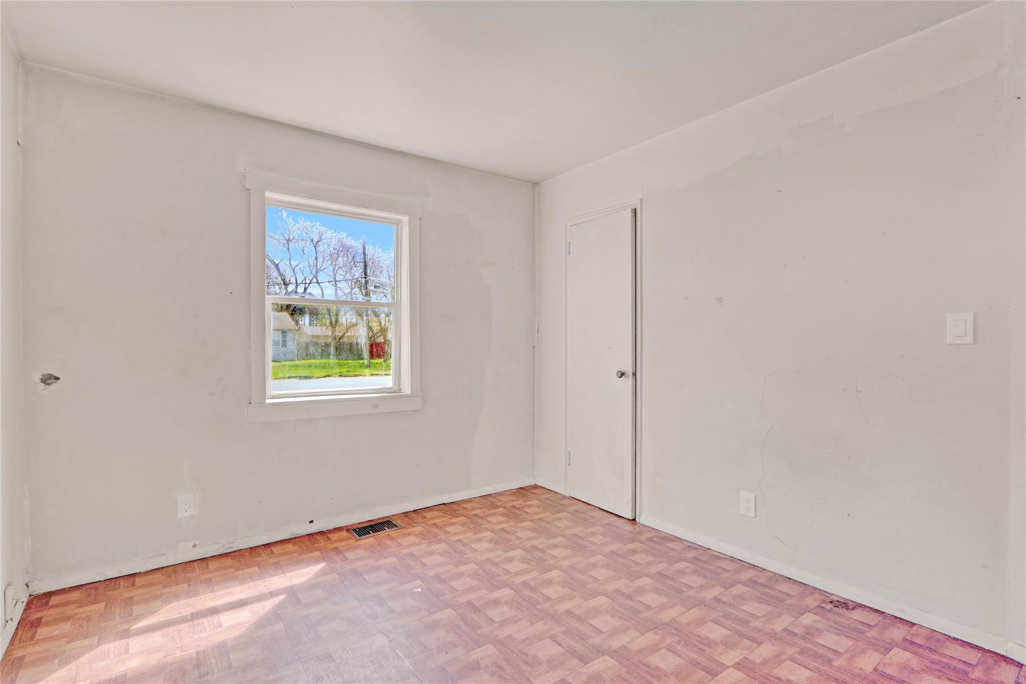 818 Meade Avenue, Bellport, New York image 10