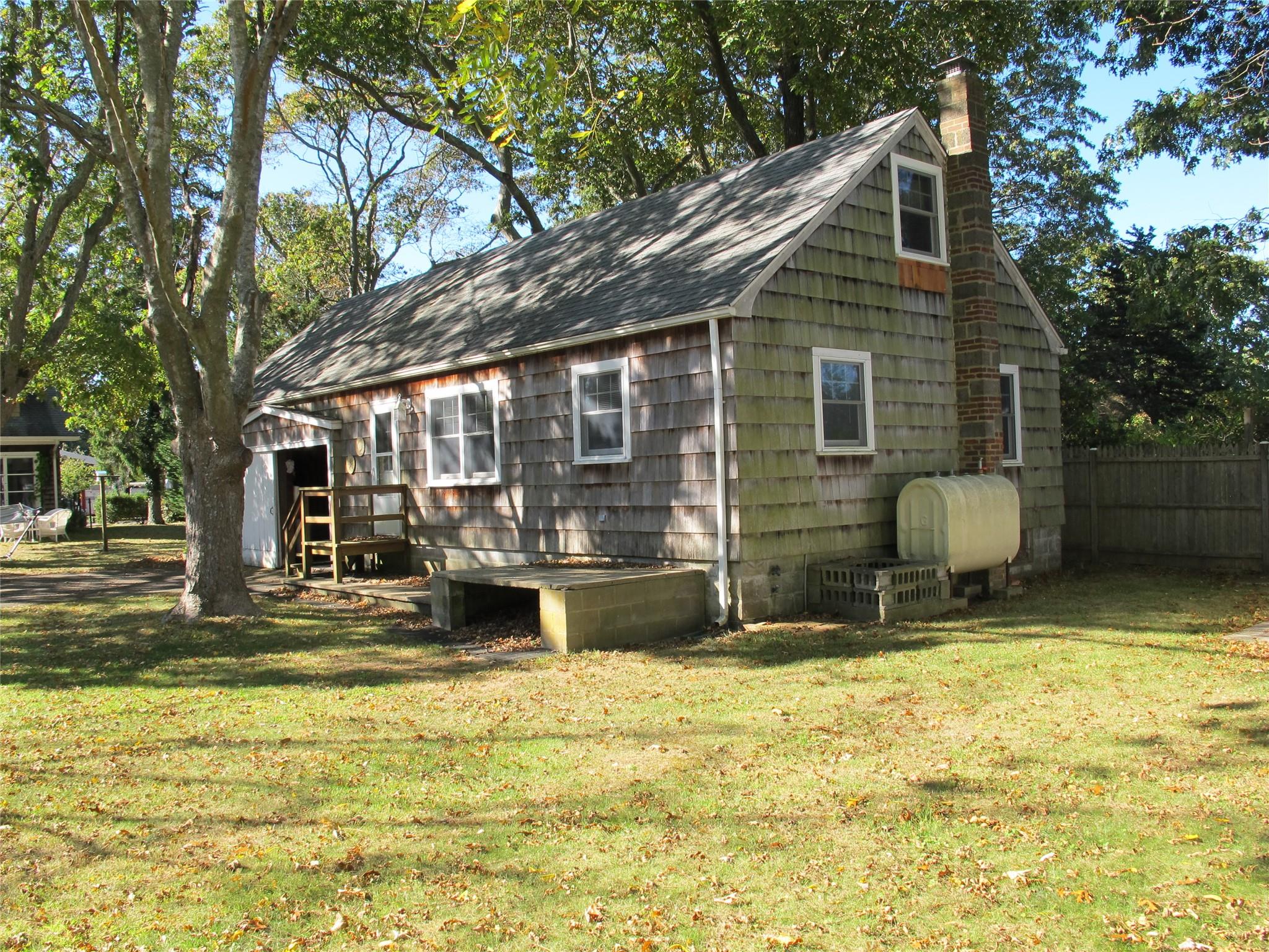 16 Redfield Lane, Westhampton Beach, New York image 7