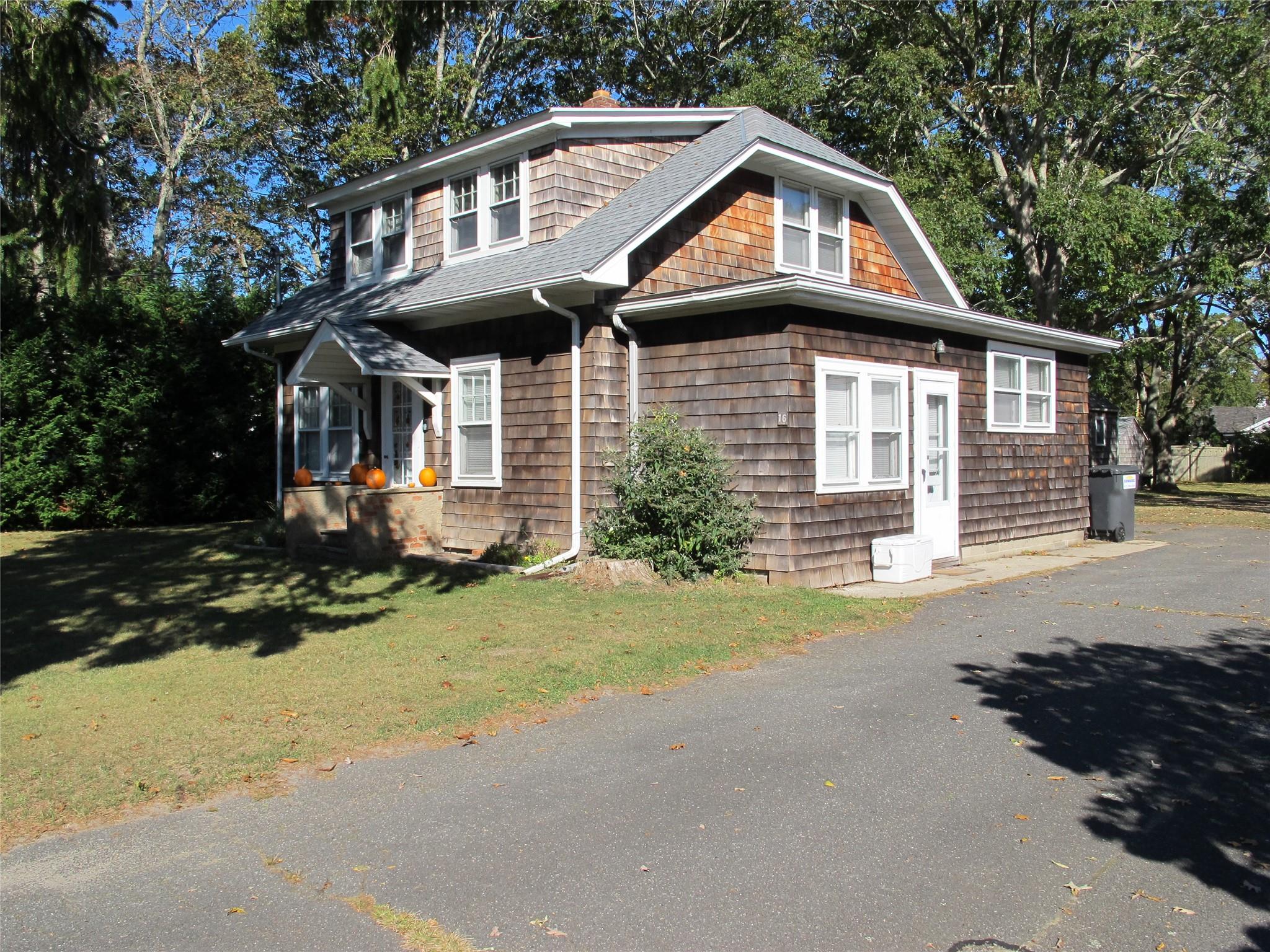 16 Redfield Lane, Westhampton Beach, New York image 3