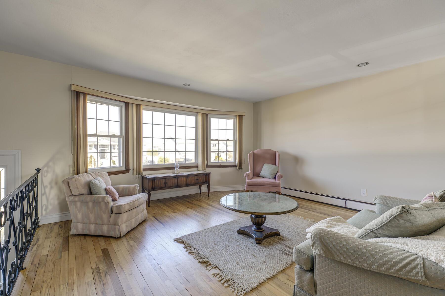 14 Buoy Lane, West Islip, New York image 4