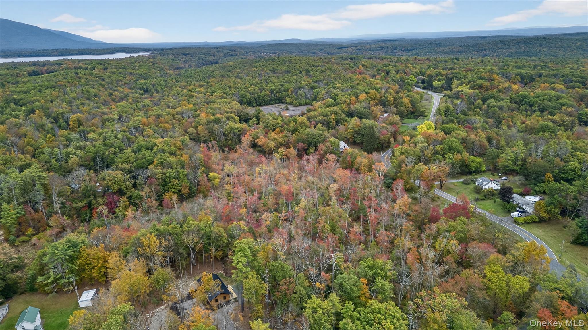 Hurley, New York 12443, United States, 2 Bedrooms Bedrooms, ,2 BathroomsBathrooms,Residential,Active,224117