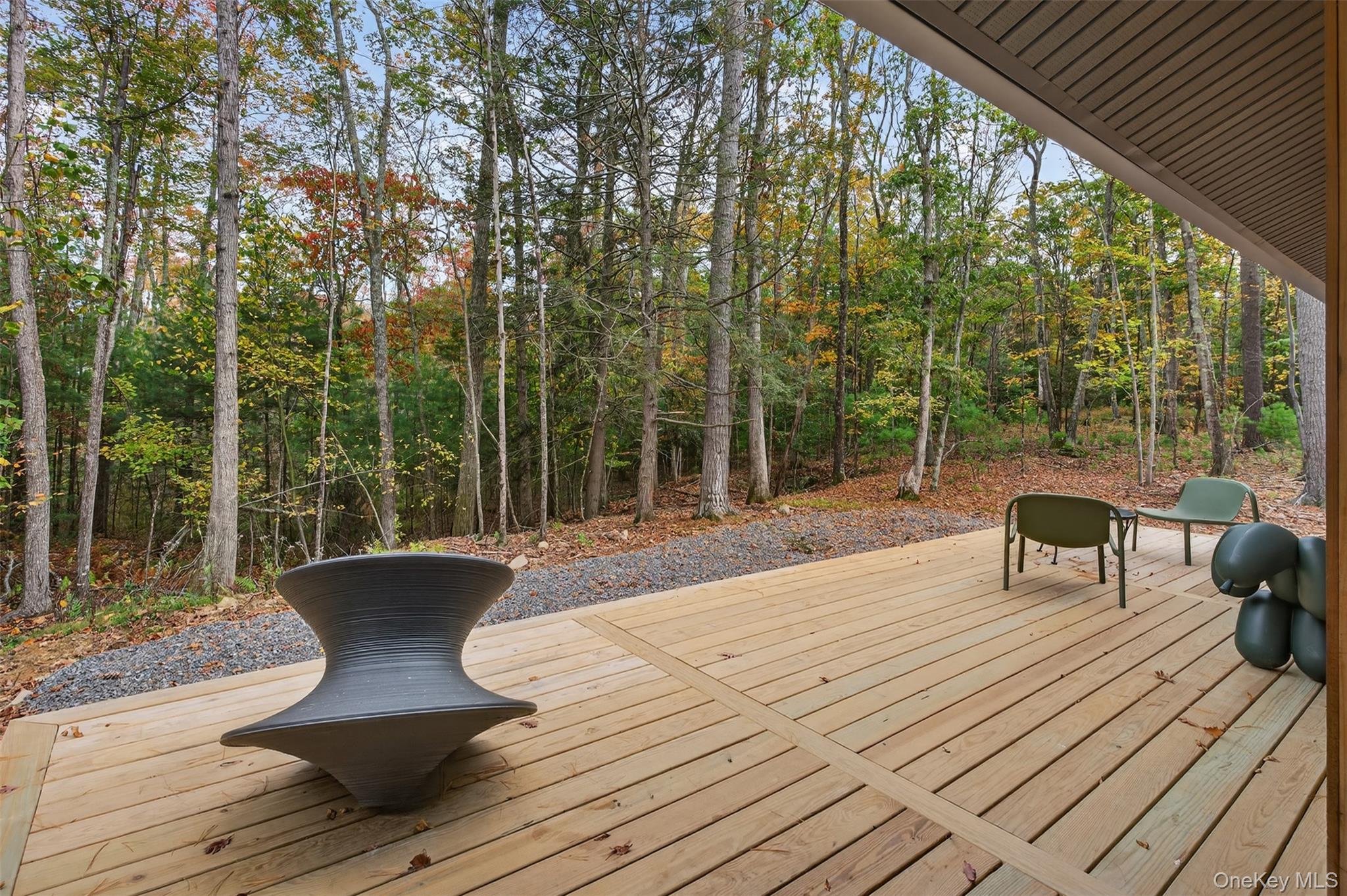 Hurley, New York 12443, United States, 2 Bedrooms Bedrooms, ,2 BathroomsBathrooms,Residential,Active,224117