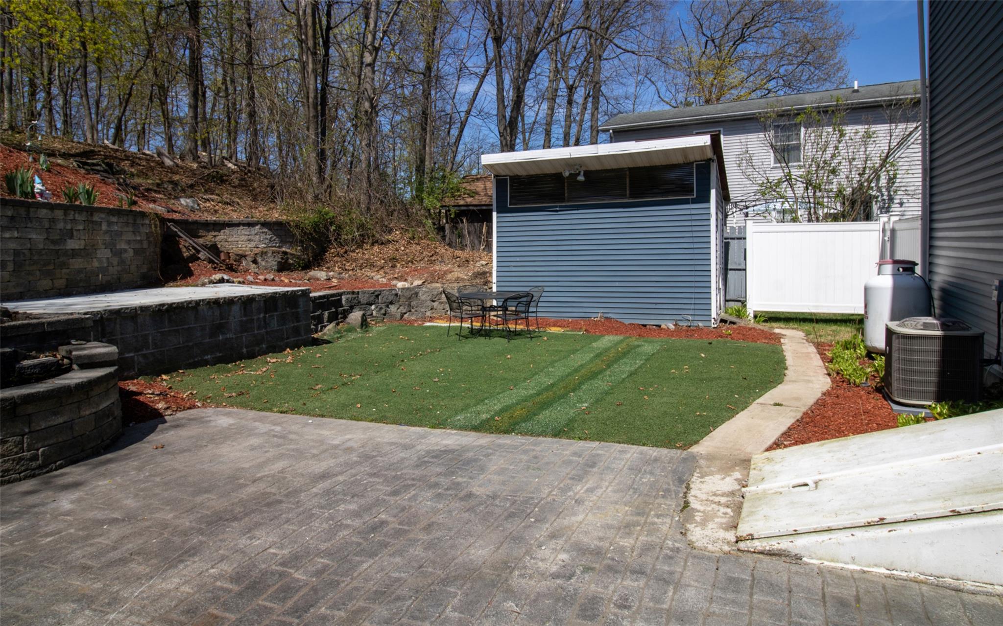 16 Wintergreen Avenue, Newburgh, Florida image 35