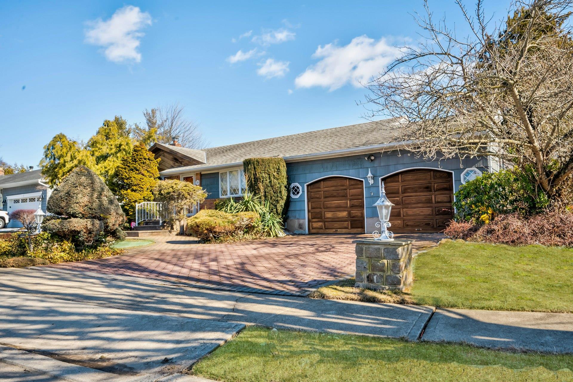 15 Cooper Street, Farmingdale, New York image 3