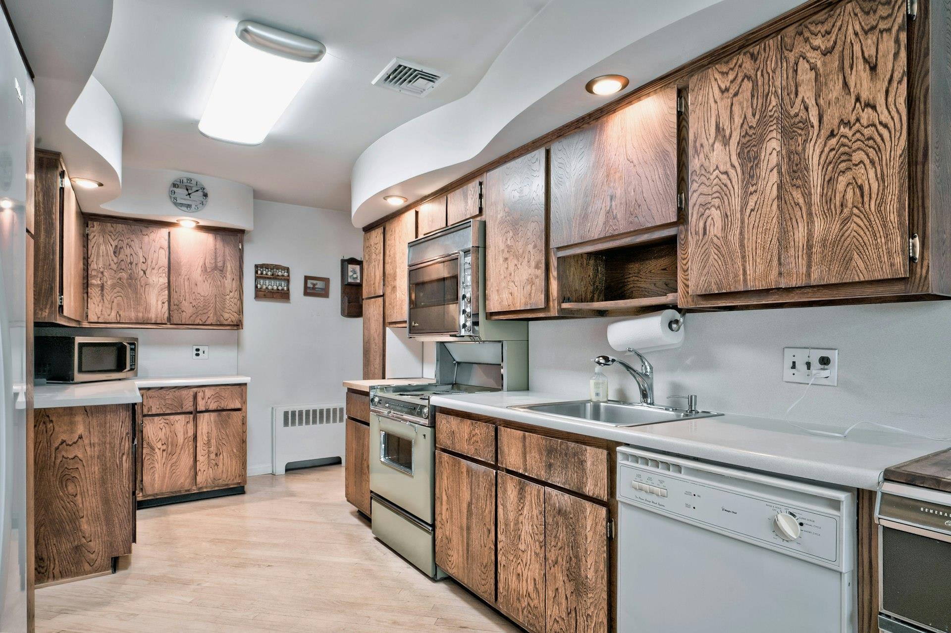 15 Cooper Street, Farmingdale, New York image 6