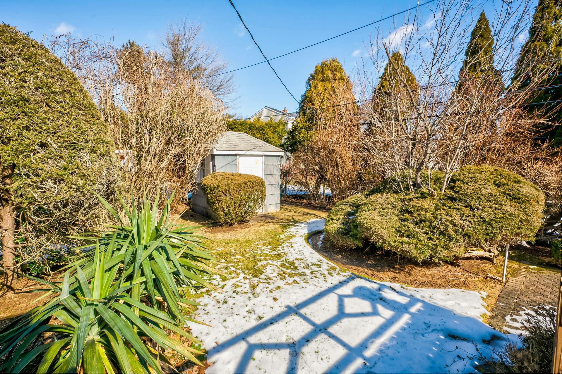 15 Cooper Street, Farmingdale, New York image 31