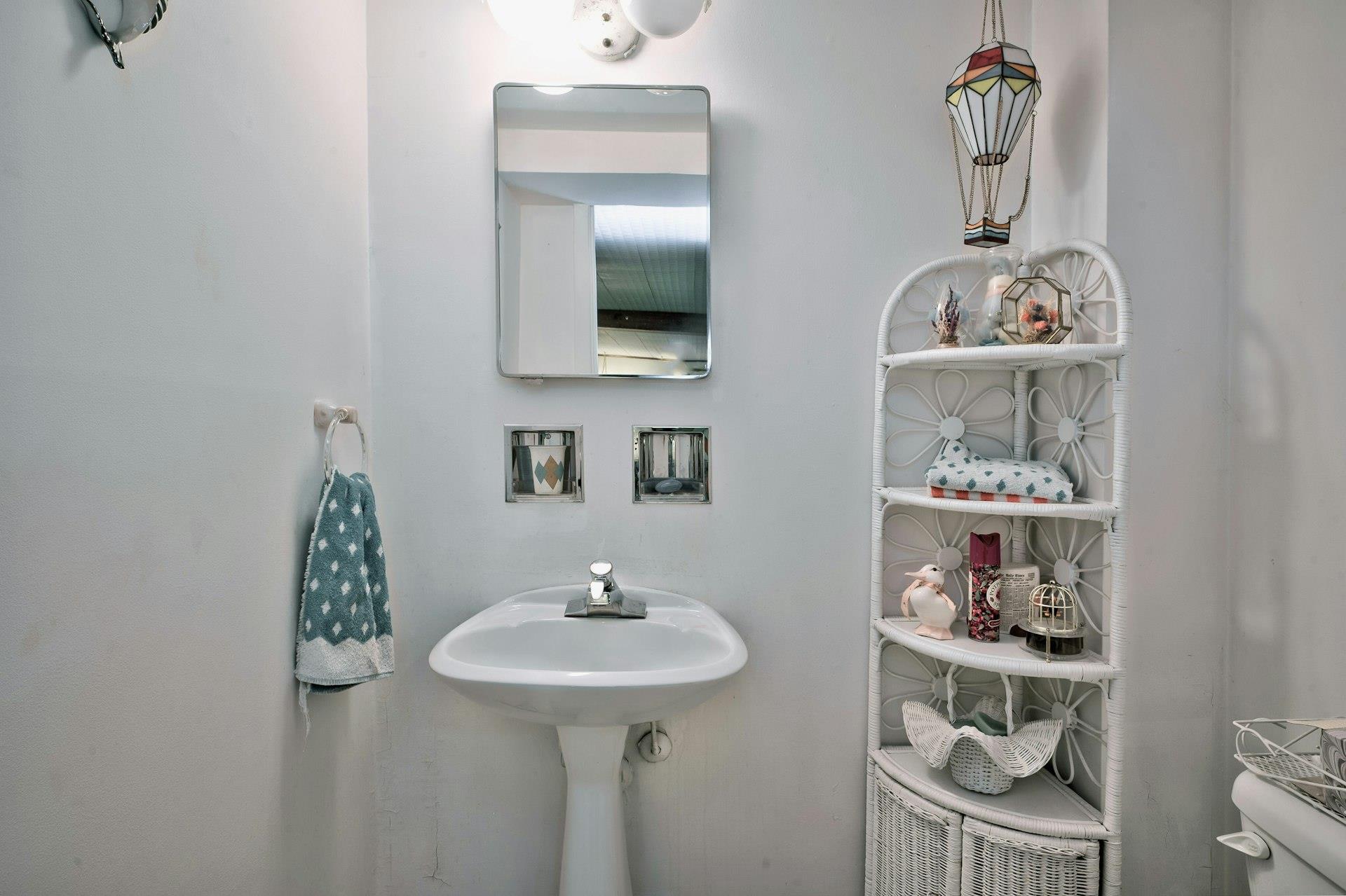 15 Cooper Street, Farmingdale, New York image 25