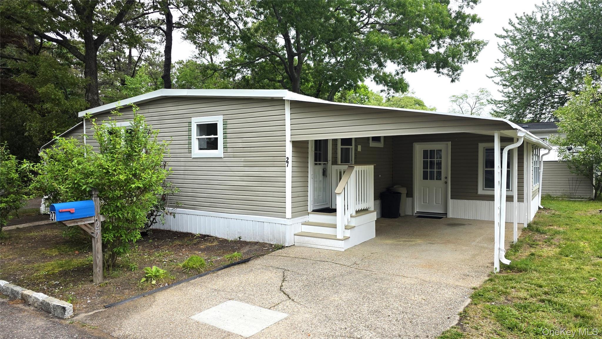 525 Riverleigh Avenue 27 Birch