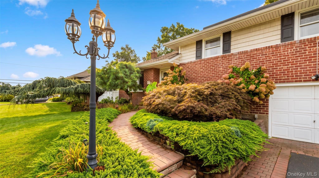 Photo of 54 Jacqueline Road, Massapequa, NY 11758 (MLS # 1047024)
