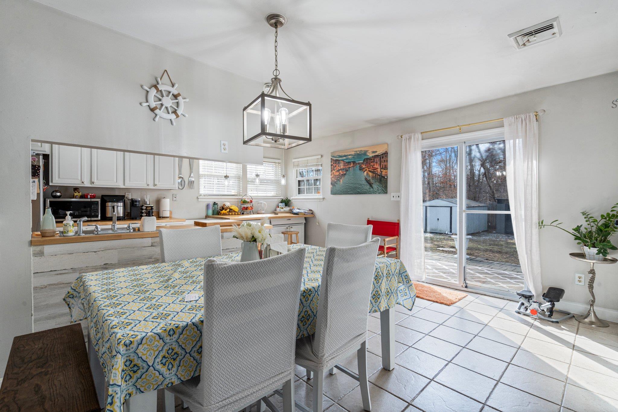 23 Oakland Drive, Riverhead, New York image 15