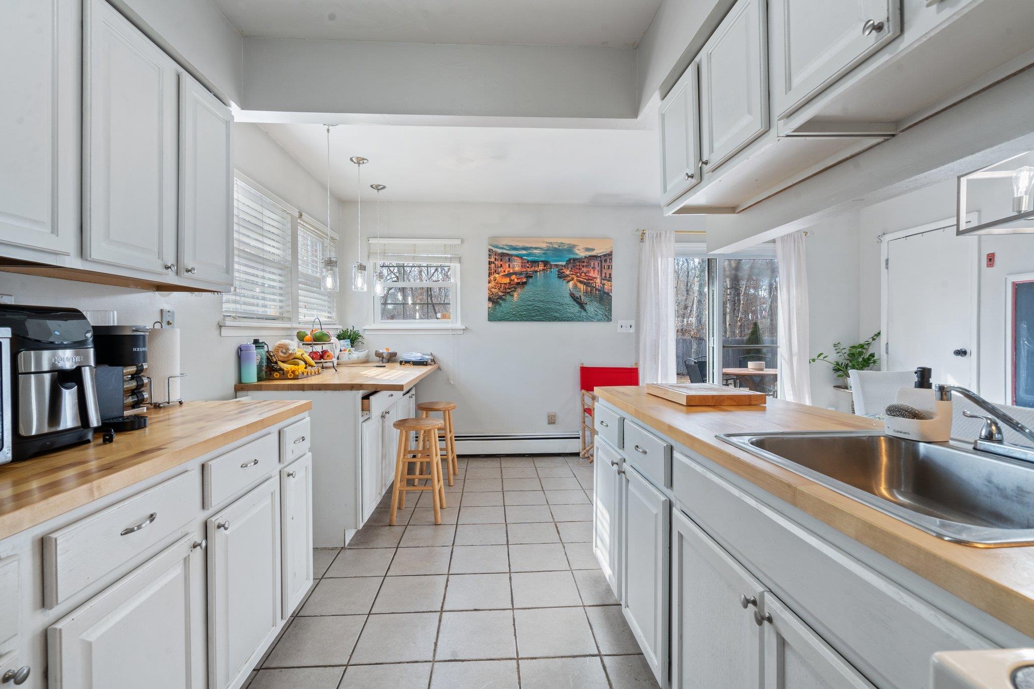 23 Oakland Drive, Riverhead, New York image 10