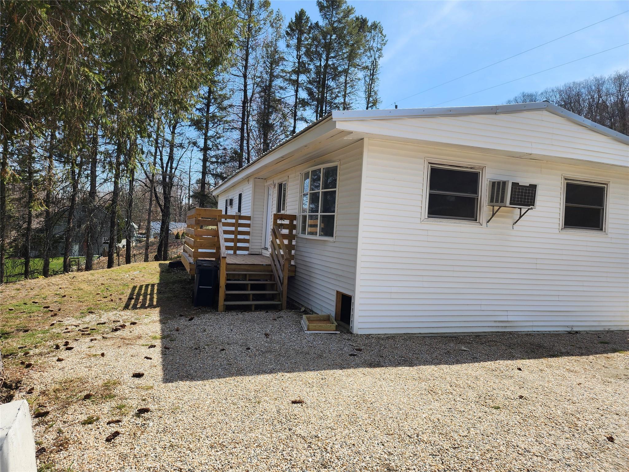 Scenic View Road, Millerton, New York - 3 Bedrooms  
2 Bathrooms  
7 Rooms - 