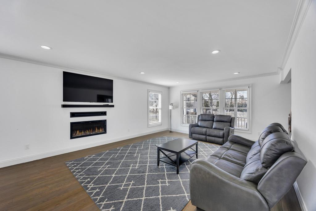 109 Forest Avenue, Nesconset, New York image 9