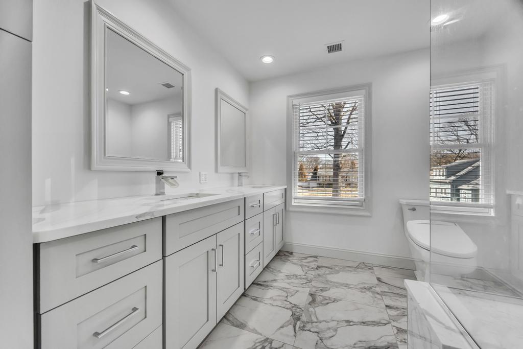 109 Forest Avenue, Nesconset, New York image 36