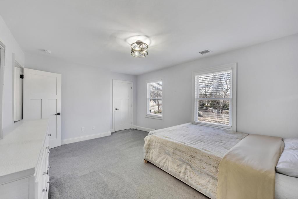 109 Forest Avenue, Nesconset, New York image 31