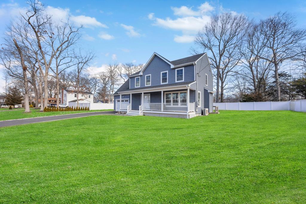 109 Forest Avenue, Nesconset, New York image 3
