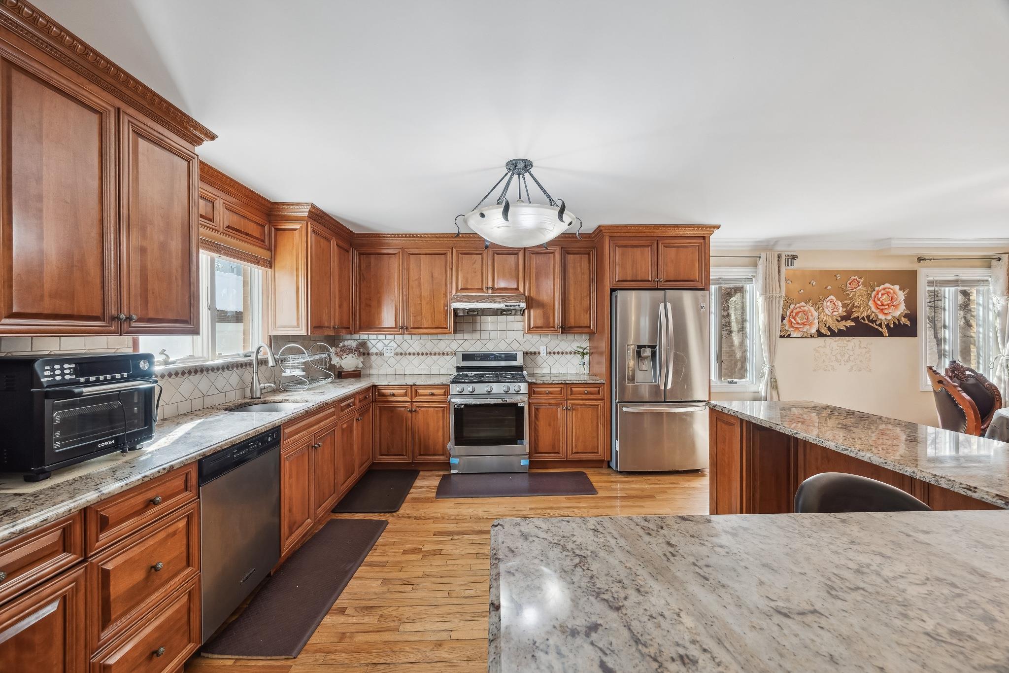 154-60 Riverside Drive, Whitestone, New York image 14