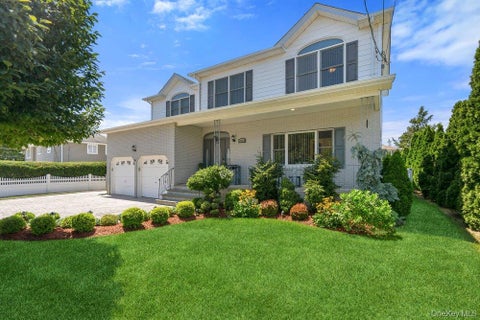 Photo of 2066 Washington Avenue, Seaford, NY 11783 (MLS # 1028806)