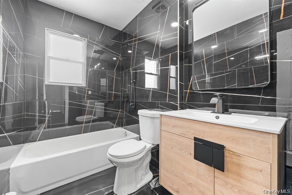 1010 Van Siclen Avenue