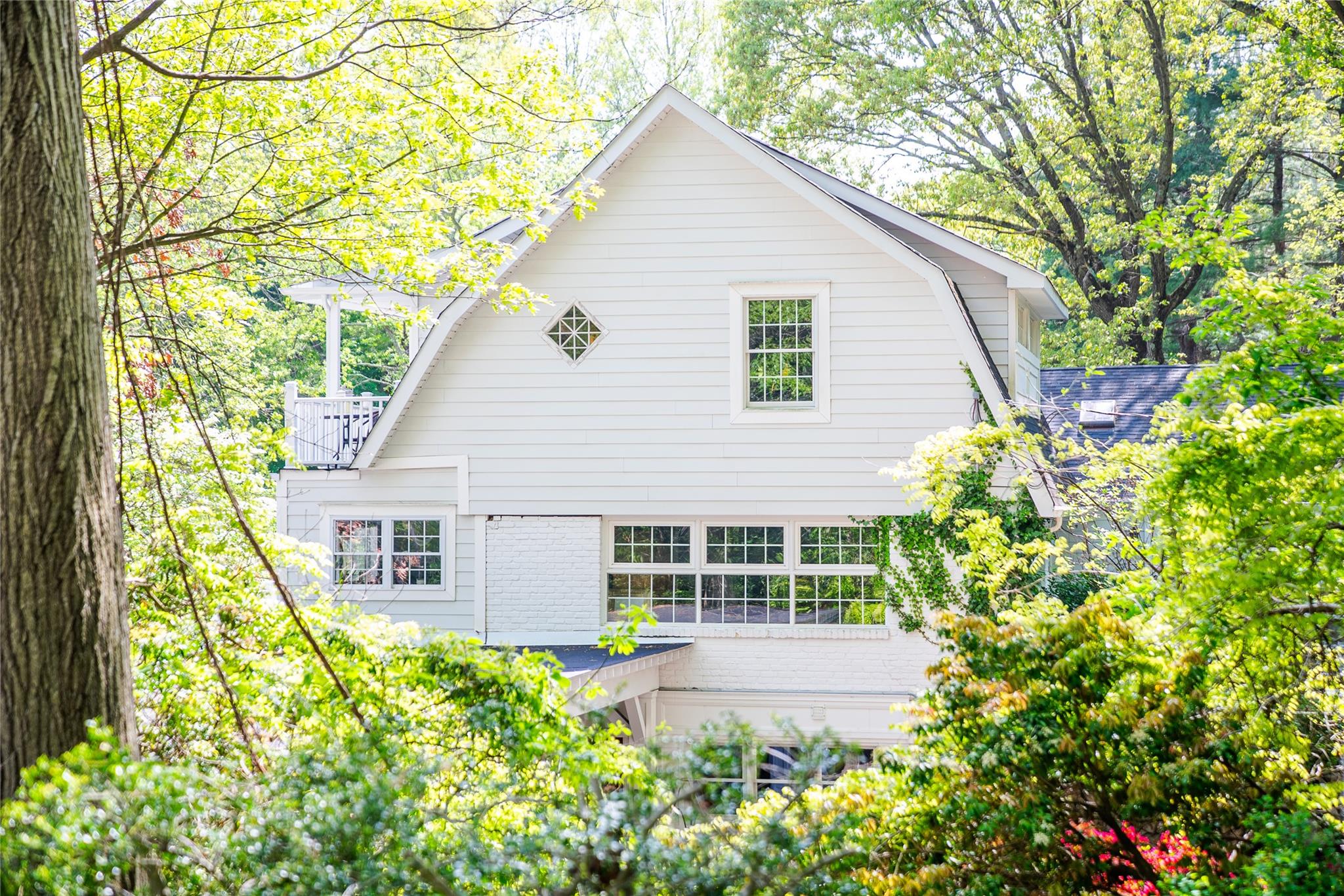 116 Little Neck Road, Centerport, New York image 34