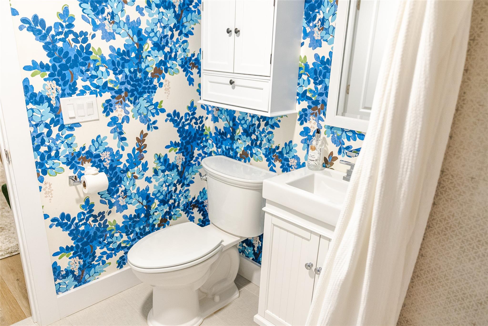 116 Little Neck Road, Centerport, New York image 31