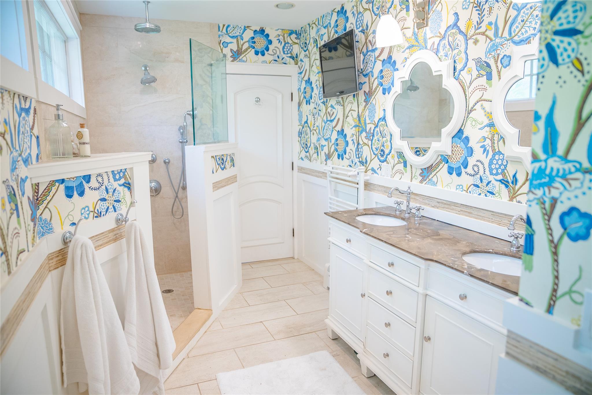 116 Little Neck Road, Centerport, New York image 27