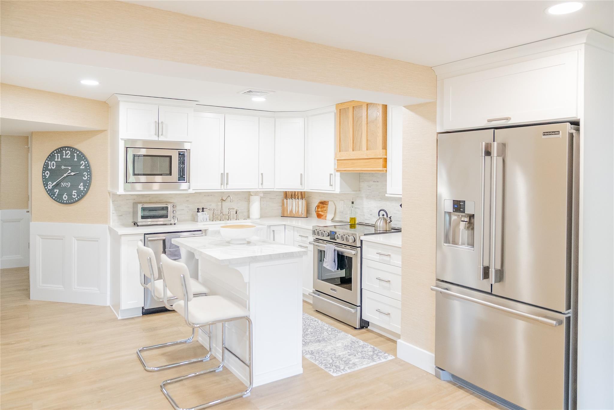 116 Little Neck Road, Centerport, New York image 28