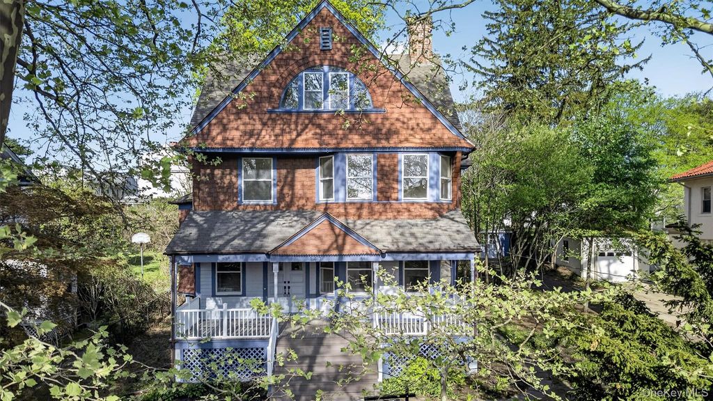 Photo of 147 N Fulton Avenue, Mount Vernon, NY 10550 (MLS # 988117)