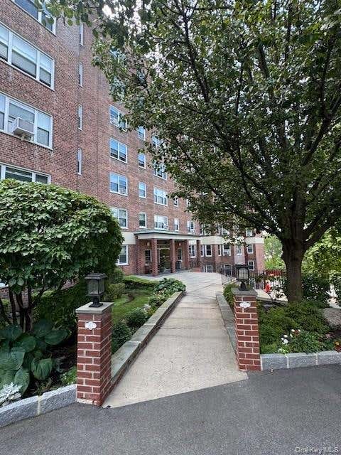 Photo of 280 Collins Avenue #1A, Mount Vernon, NY 10552 (MLS # 1039817)