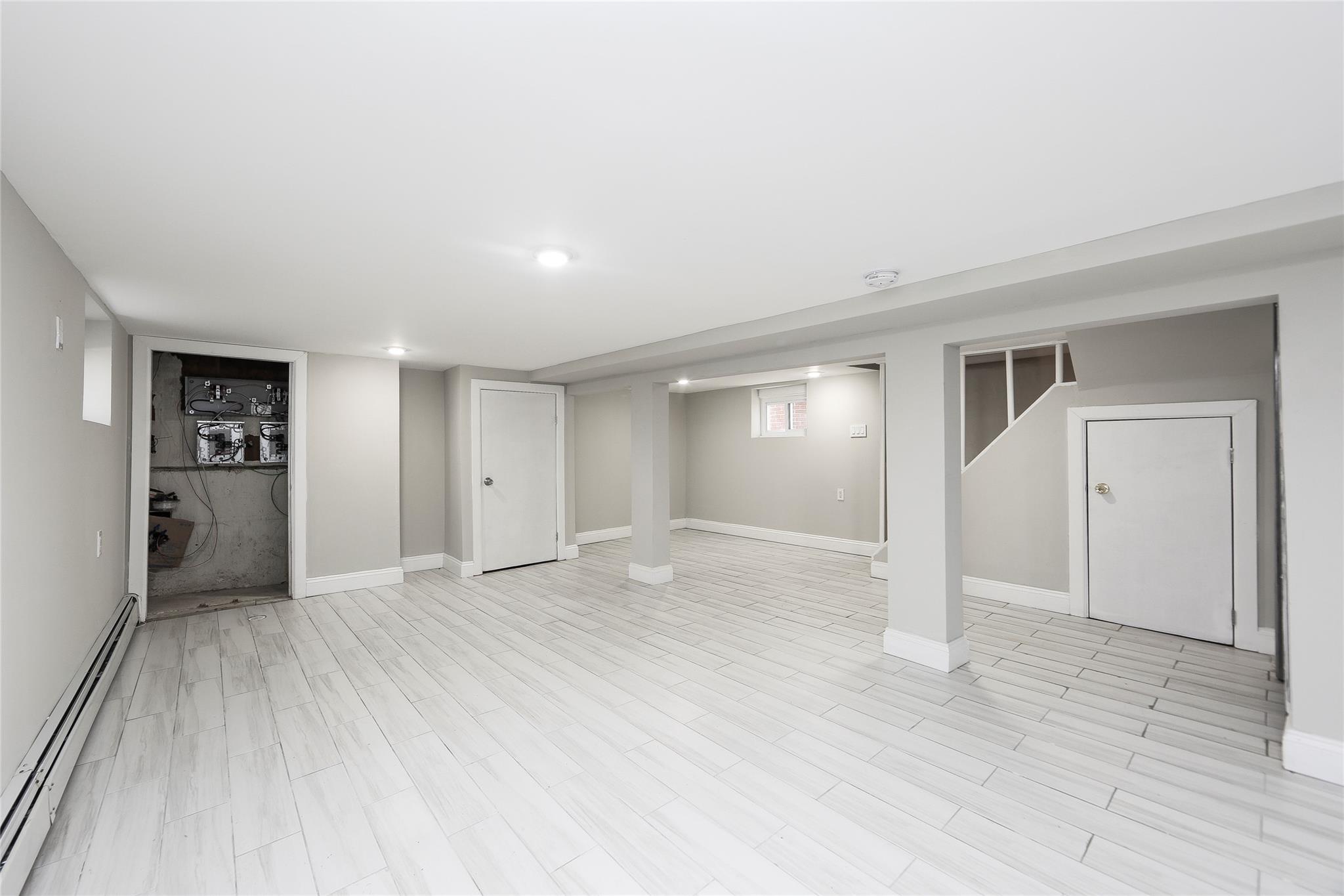 24027 Newhall Avenue, Rosedale, New York image 4