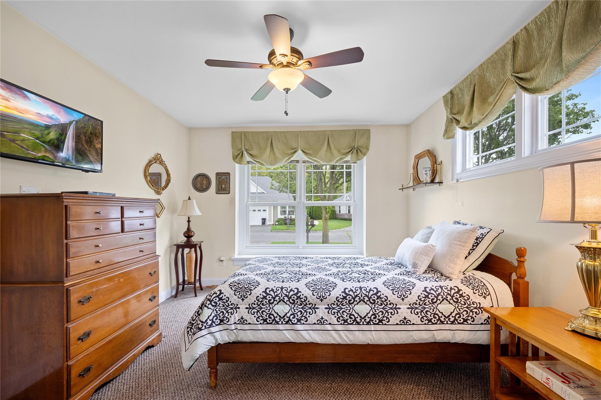 7 White Oak Court #7, Coram, New York image 37