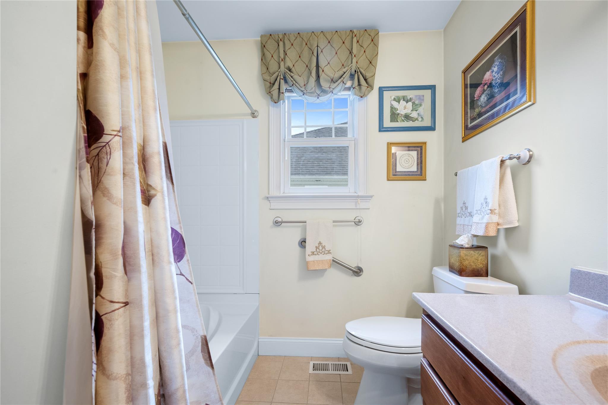7 White Oak Court #7, Coram, New York image 33