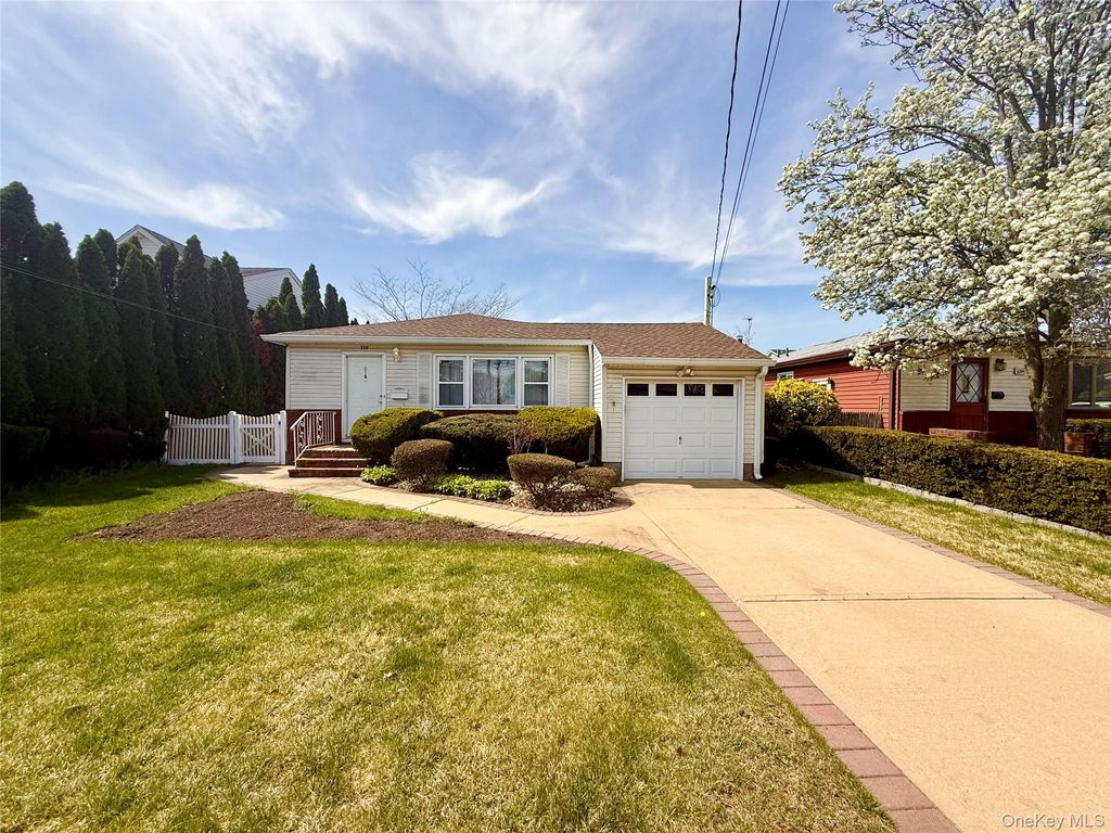 Photo of 358 Starke Avenue, East Meadow, NY 11554 (MLS # 986597)