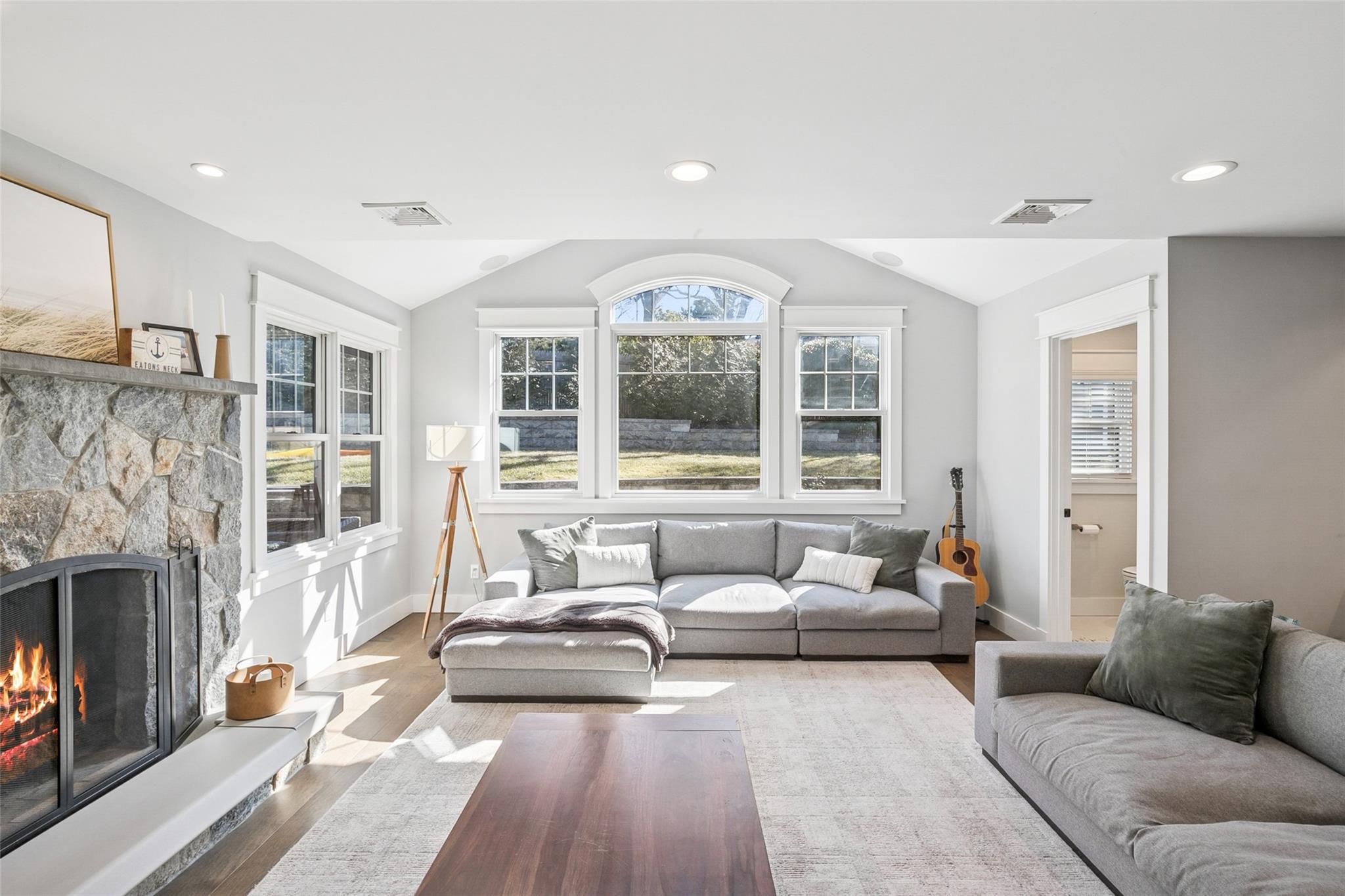 9 Drake Place, North Port, New York image 17
