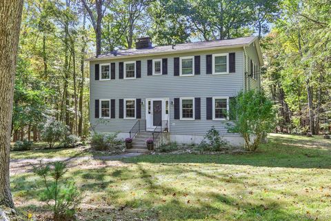 1033 Old Post Road New Paltz NY 12561