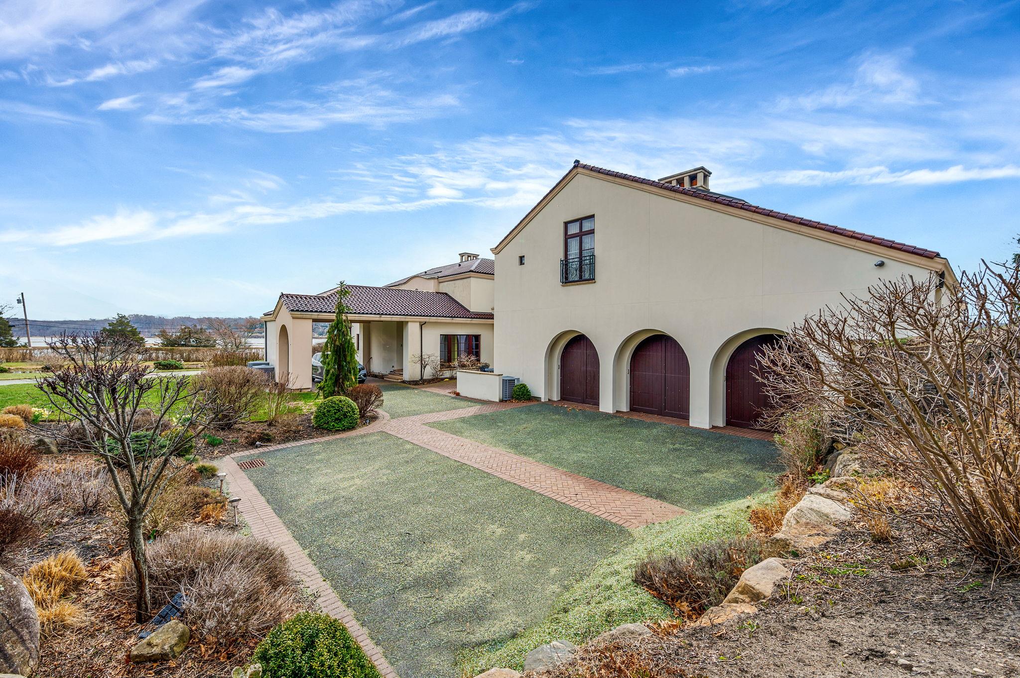 717 Short Beach Road