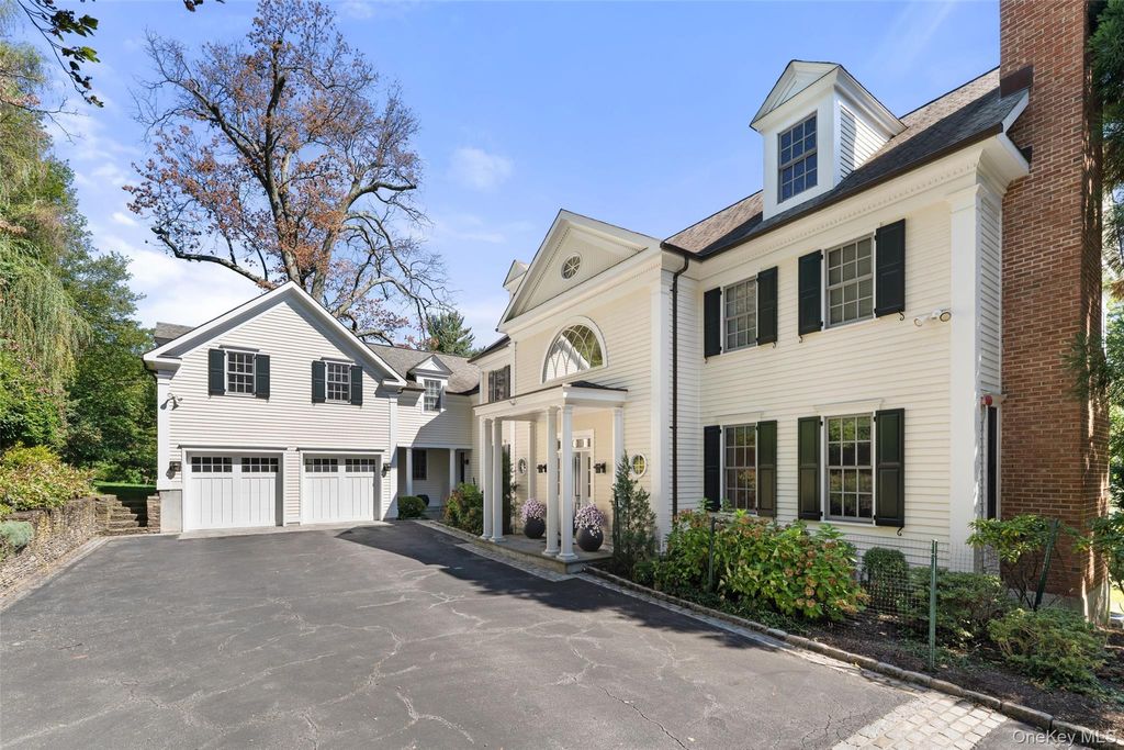 Photo of 2 Belmont Drive, Irvington, NY 10533 (MLS # 953546)