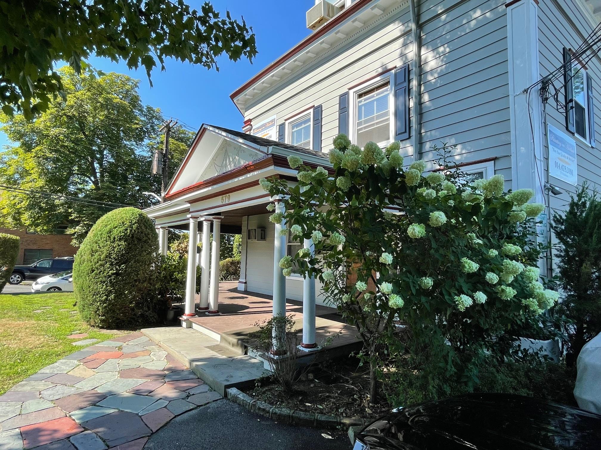 Rental Property at Broadway 1 South, Hastings-On-Hudson, New York - Bedrooms: 1 
Bathrooms: 1 
Rooms: 2  - $2,995 MO.