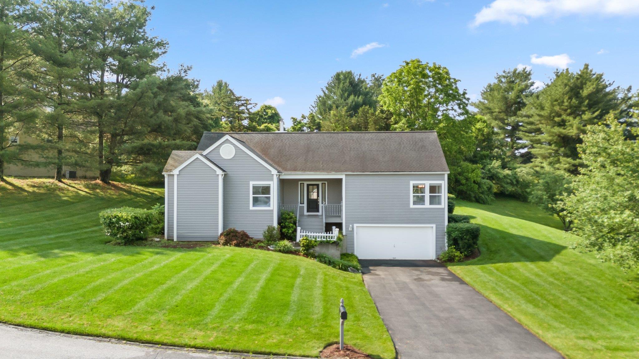 Underhill Road, Poughquag, New York - 3 Bedrooms  
2 Bathrooms  
9 Rooms - 