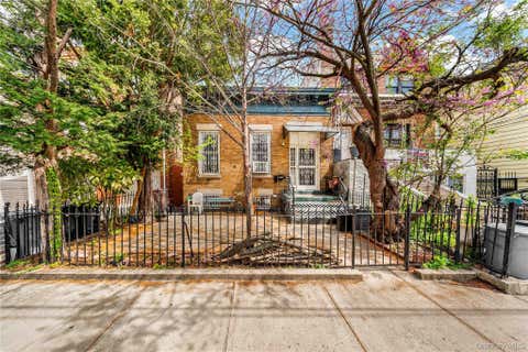 Mobile Home For Sale - 3217 46th Street<br/> Queens County, Astoria, NY 11103