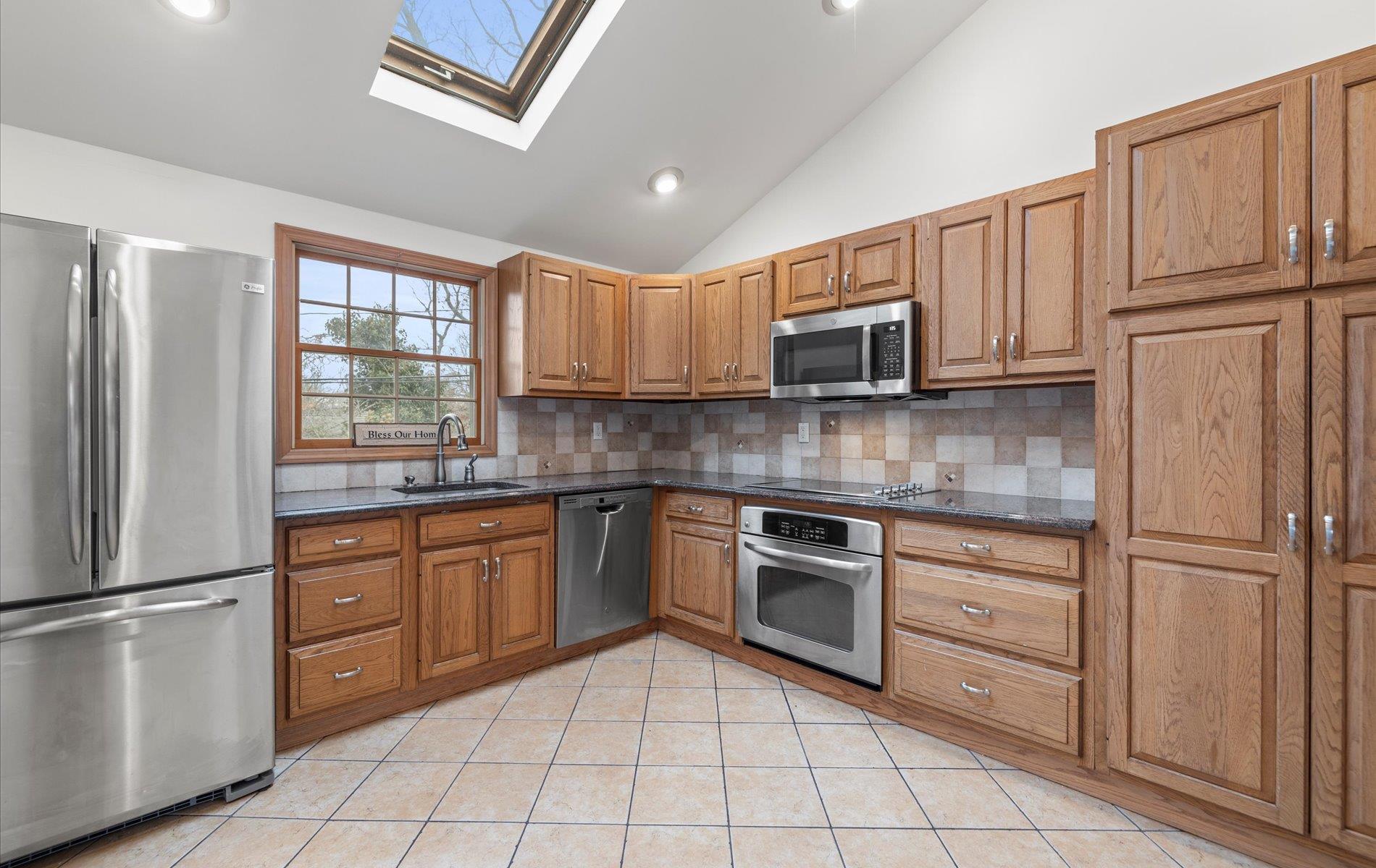 23 Franko Lane, Setauket, New York image 23