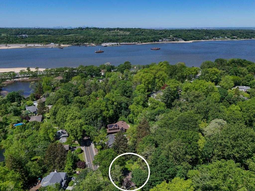 348 Littleworth Lane, Sea Cliff, New York image 48