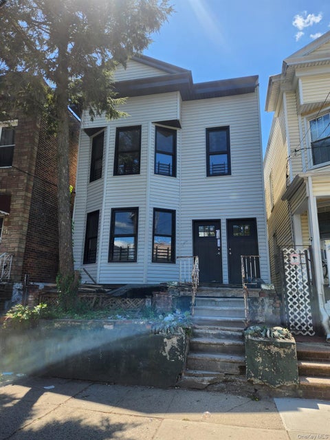 Multifamily For Rent - 746 E 217th Street #3<br/> Bronx, NY 10467