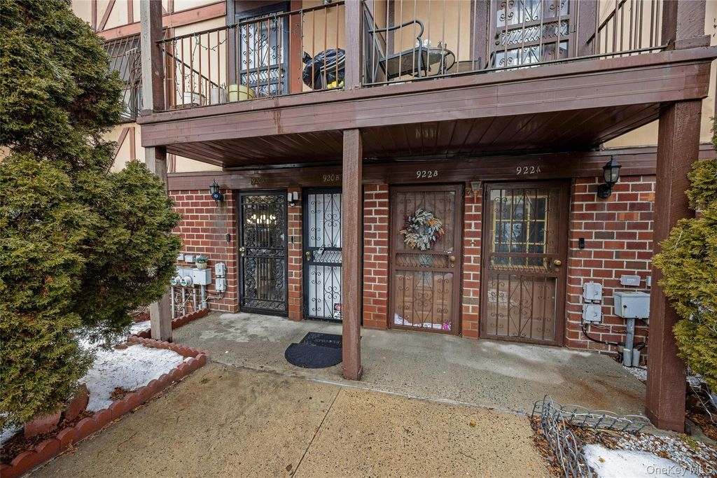 Photo of 920 Union Avenue #A, Bronx, NY 10459 (MLS # 1000322)