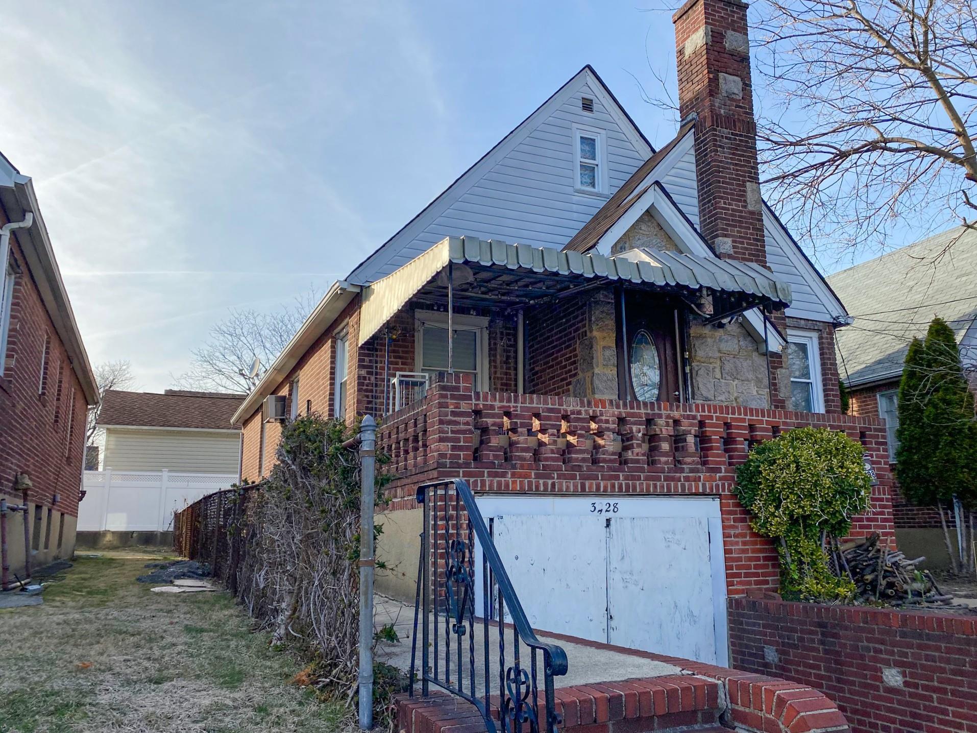 3228 Utopia Parkway, Flushing, New York image 3