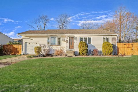 13 Hewes Street Brentwood NY 11717