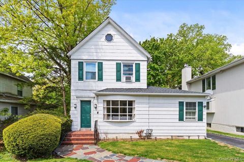 Homes For Sale - 59 Hicks Lane<br/> Great Neck, NY 11024