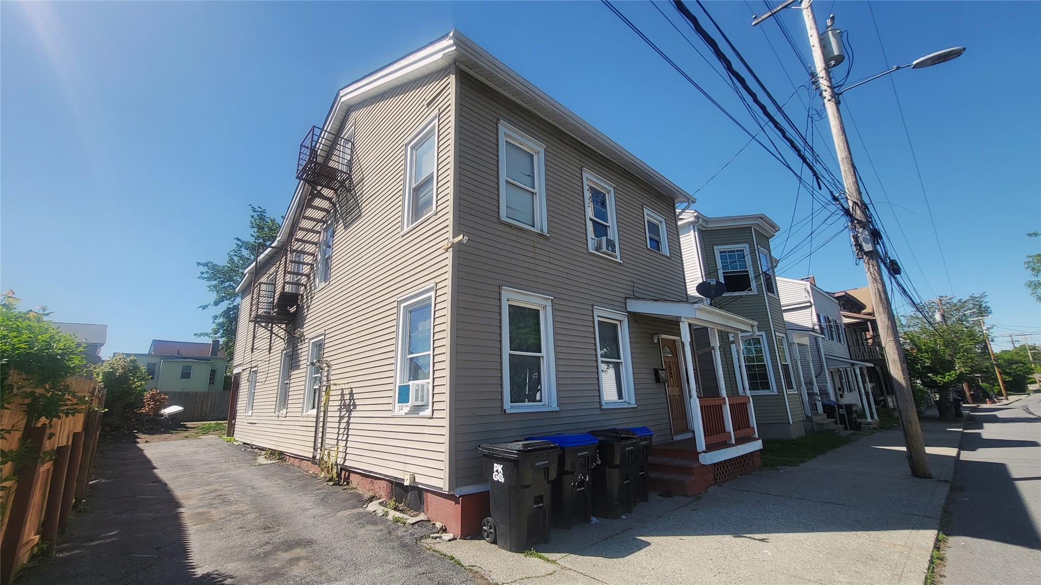 Catharine Street, Poughkeepsie, New York - 6 Bedrooms  
2 Bathrooms - 