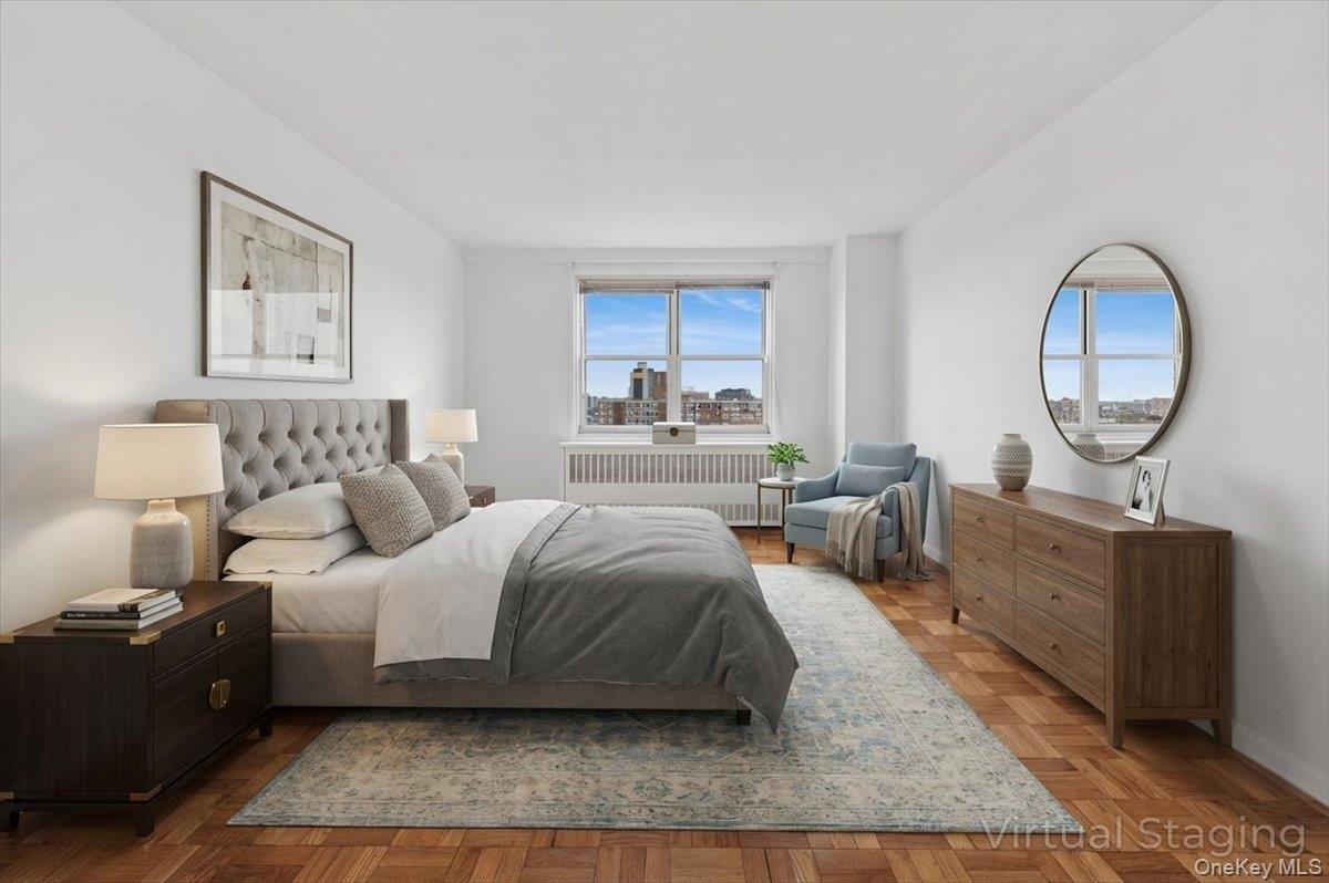 3935 Blackstone Avenue 10D