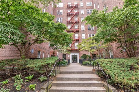 Photo of 3930 52nd Street #3A, Woodside, NY 11377 (MLS # 982423)
